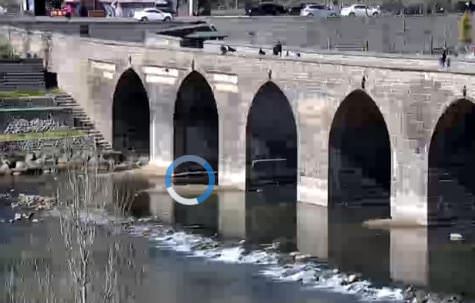 Diyarbakır On Gözlü Köprü Canlı Yayın izle