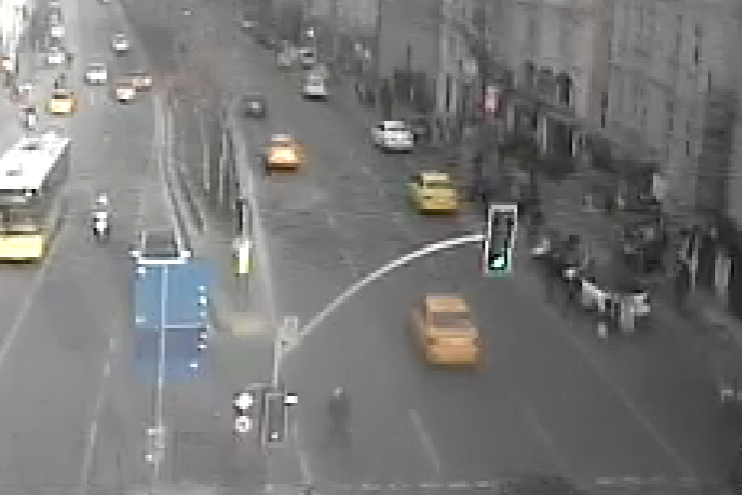 İstanbul Tarlabaşı Canlı Karakol Önü Mobese izle